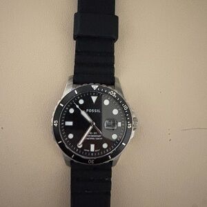 Fossil Black and Silver Dive Watch